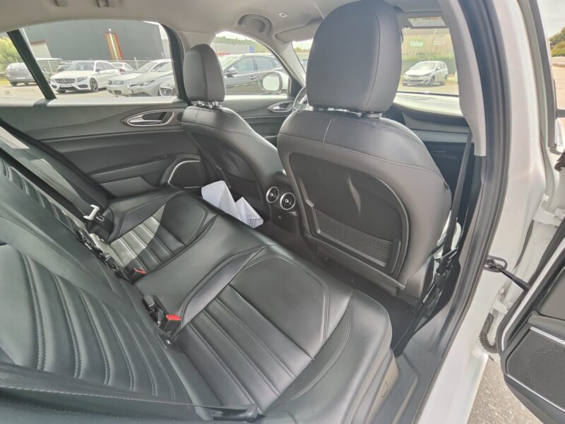 ALFA ROMEO GIULIA 2.2 JTD 180cv LUSSO AT8