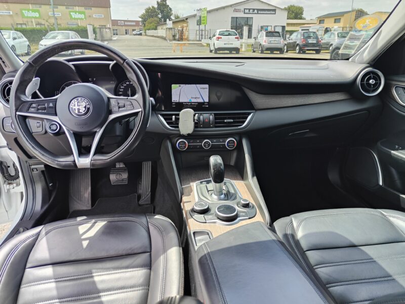 ALFA ROMEO GIULIA 2.2 JTD 180cv LUSSO AT8