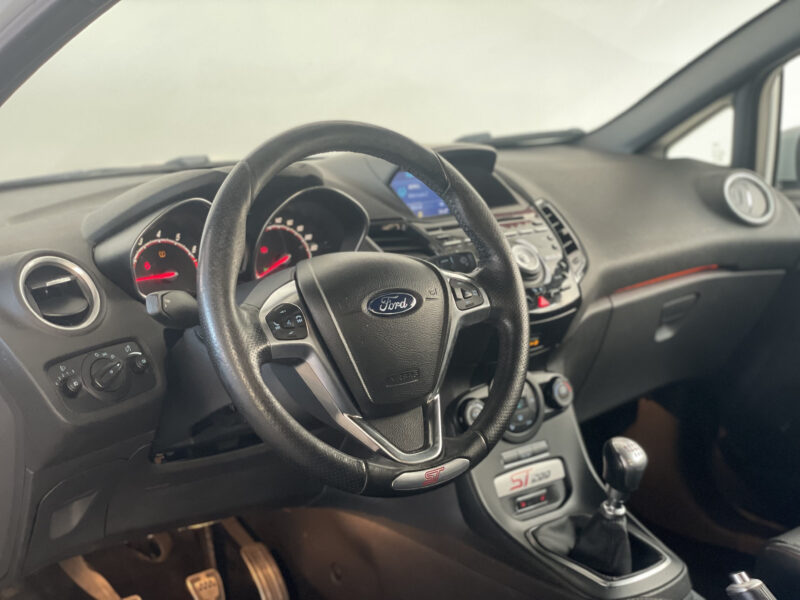 FORD FIESTA 1.6 200CH ST ECOBOOST