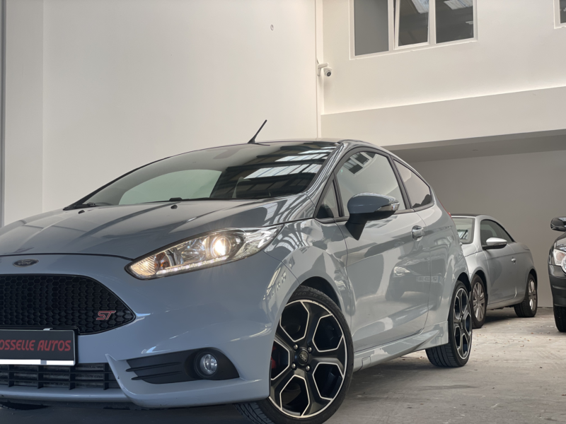 FORD FIESTA 1.6 200CH ST ECOBOOST