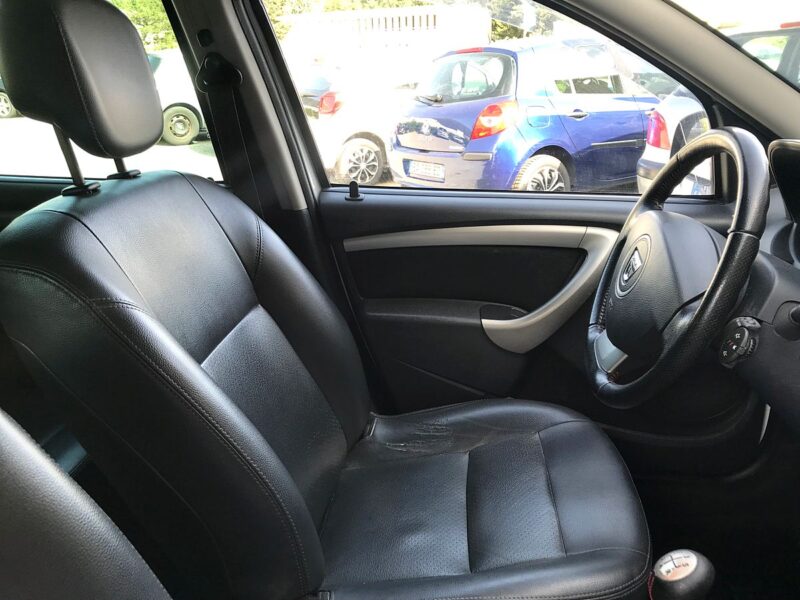 DUSTER - 1.6 i 16V 105cv 4x2 LAURÉATE - GARANTIE 6 MOIS