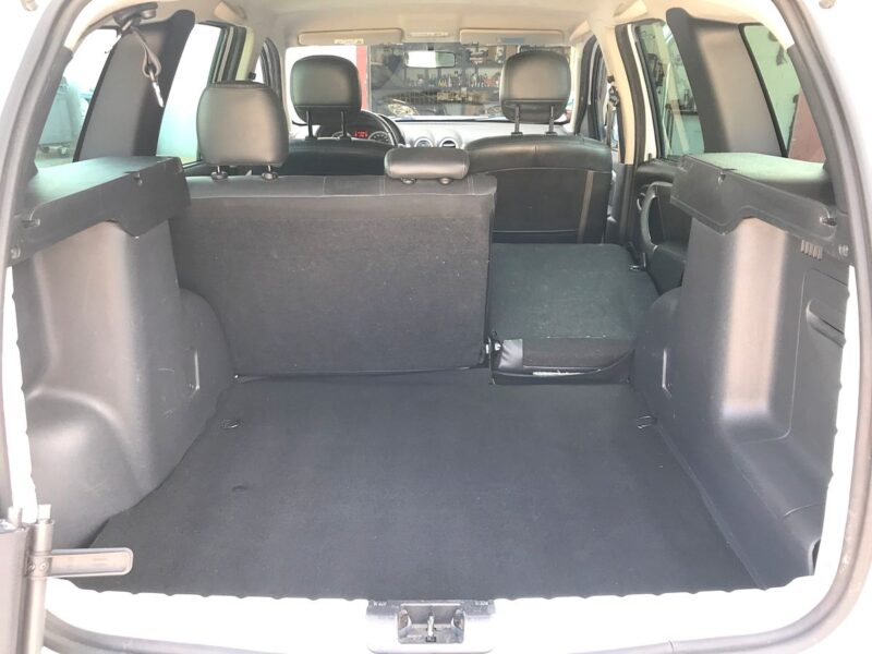 DUSTER - 1.6 i 16V 105cv 4x2 LAURÉATE - GARANTIE 6 MOIS