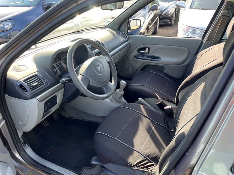 RENAULT CLIO II 2002