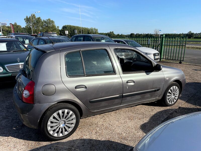 RENAULT CLIO II 2002