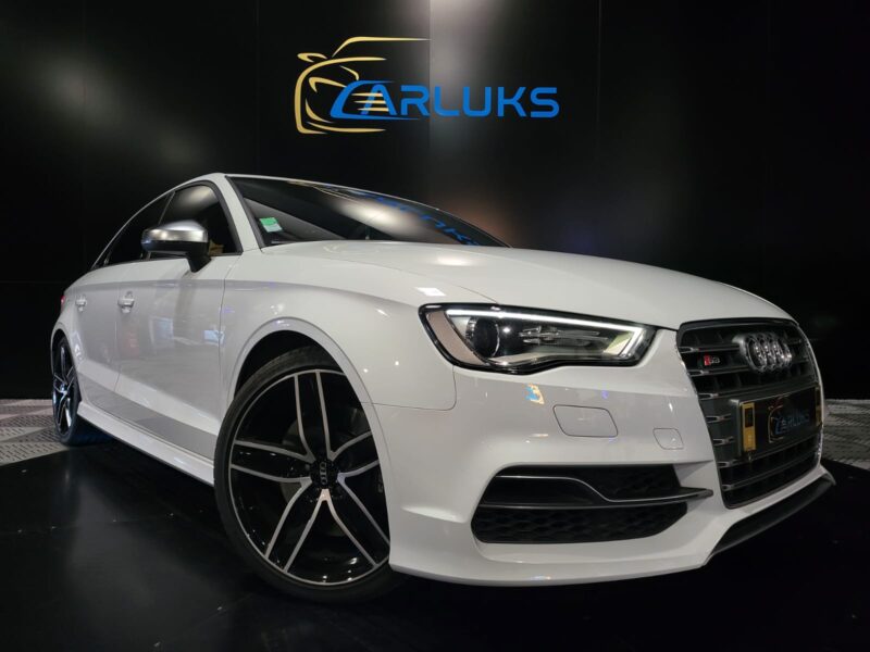 AUDI S3 BERLINE 2.0 TFSI 300cv Quattro S-Tronic 4p // XENONS/PALETTES AU VOLANT/SURPIQURES