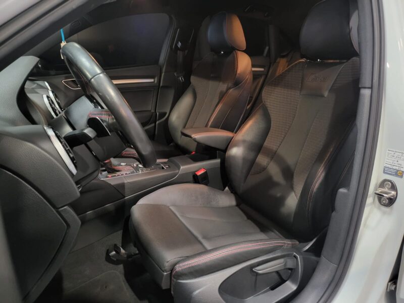 AUDI S3 BERLINE 2.0 TFSI 300cv Quattro S-Tronic 4p // XENONS/PALETTES AU VOLANT/SURPIQURES