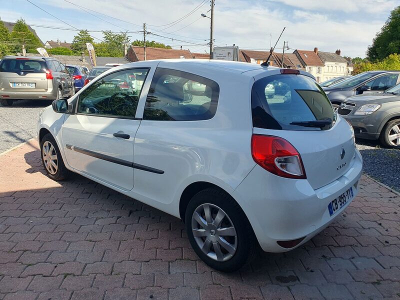 RENAULT CLIO III 2012 / AUTHENTIQUE