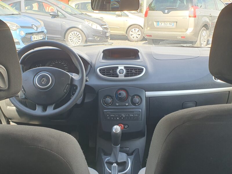 RENAULT CLIO III 2012 / AUTHENTIQUE