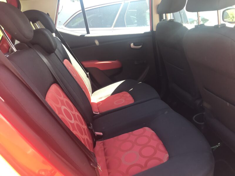 HYUNDAI i10 - 1.1 CRDi 75cv PACK CONFORT - GARANTIE 6 MOIS