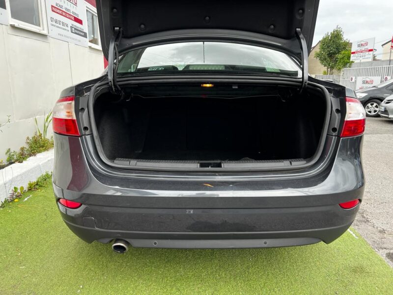 RENAULT FLUENCE 2011