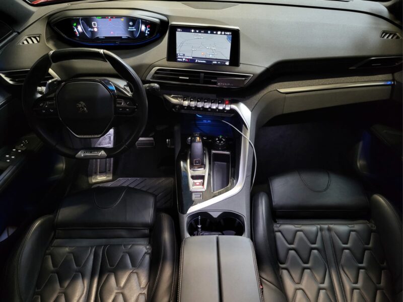 PEUGEOT 3008 1.5 BlueHDi 130CH EAT8 GT LINE / TOIT OUVRANT + CUIR CHAUFFANT ET MASSANT + APPLE CARPL