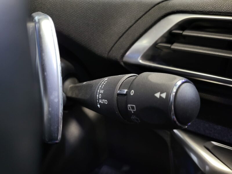 PEUGEOT 3008 1.6 Thp 165cv ALLURE EAT6 / E-COCKPIT / CAMERA / CARPLAY / GRIP CONTROLE SUIVI COMPLE