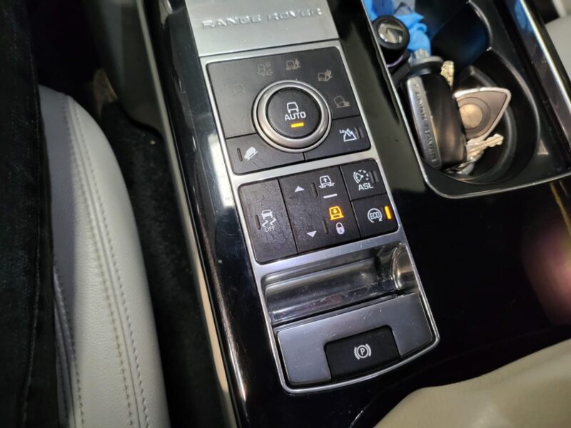 LAND ROVER RANGE ROVER 3.0 TDV6 258cv Vogue BVA // CAMERA 360°/SIEGES CHAUFFANTS/ACCES MAINS LIBRE