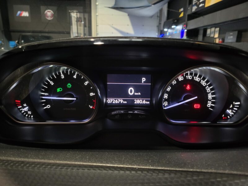 PEUGEOT 2008 1.2 PureTech 110cv Allure BVA // APPLE CARPLAY/ANDROID AUTO/CAMERA DE RECUL