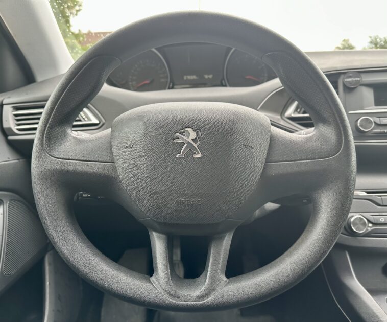 PEUGEOT 308 II 2015