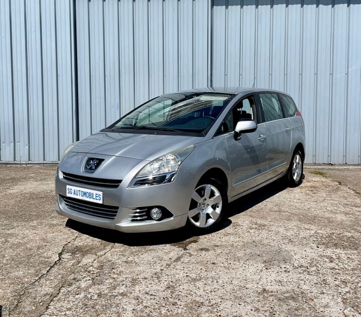 PEUGEOT 5008 2010