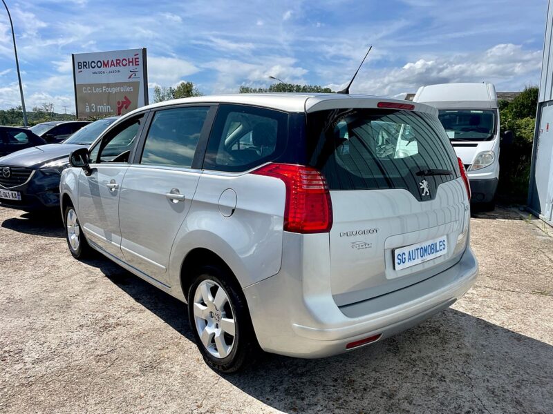 PEUGEOT 5008 2010