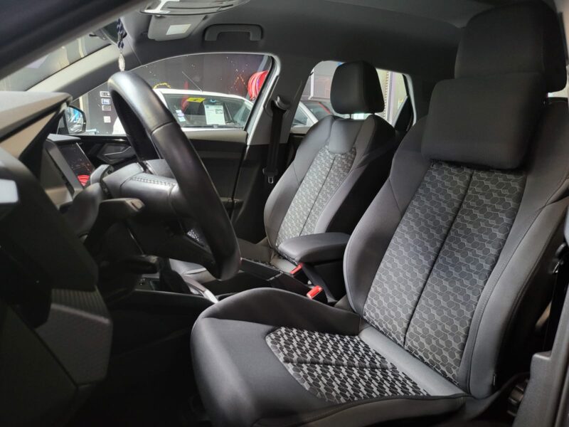 AUDI A1 SPORTBACK 25 TFSi 95cv ADVANCED S-TRONIC 1ER MAIN VIRTUAL COCKPIT / CARPLAY / KEYLESS