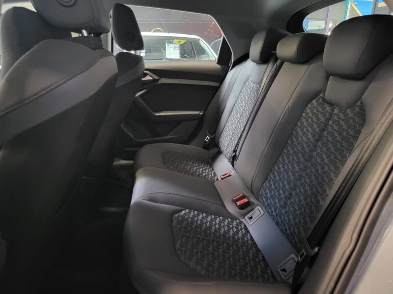 AUDI A1 SPORTBACK 25 TFSi 95cv ADVANCED S-TRONIC 1ER MAIN VIRTUAL COCKPIT / CARPLAY / KEYLESS