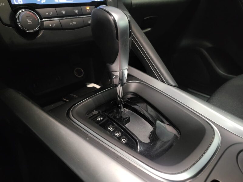 1.2 TCe 130cv INTENS / CAMERA AR / TOIT PÄNO / REGULATEUR