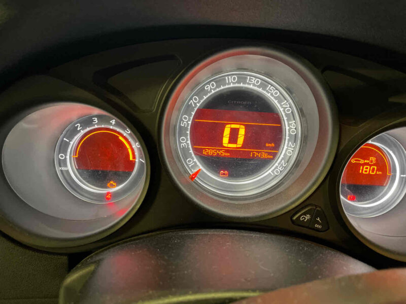 CITROEN C4 II 1.6 HDi 90 1560cm3 92cv