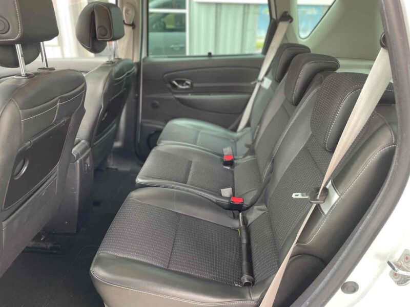 RENAULT SCÉNIC III 2012