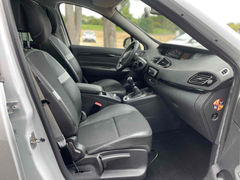 RENAULT SCÉNIC III 2012