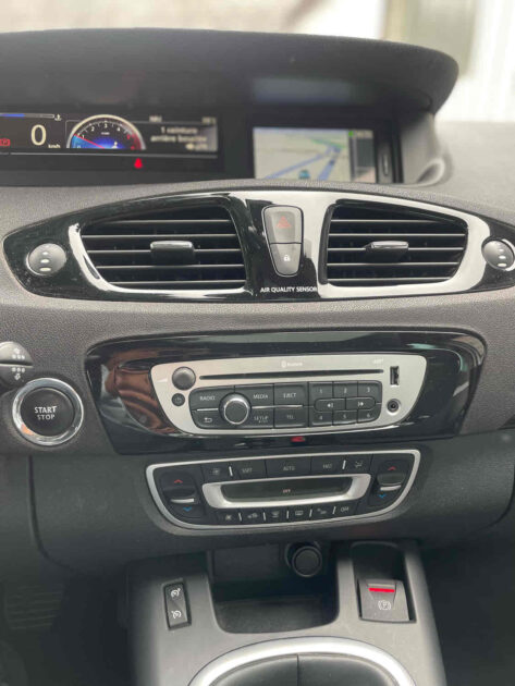 RENAULT SCÉNIC III 2012