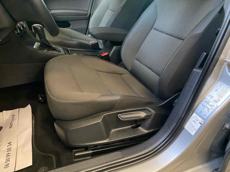 VOLKSWAGEN GOLF VII 2020