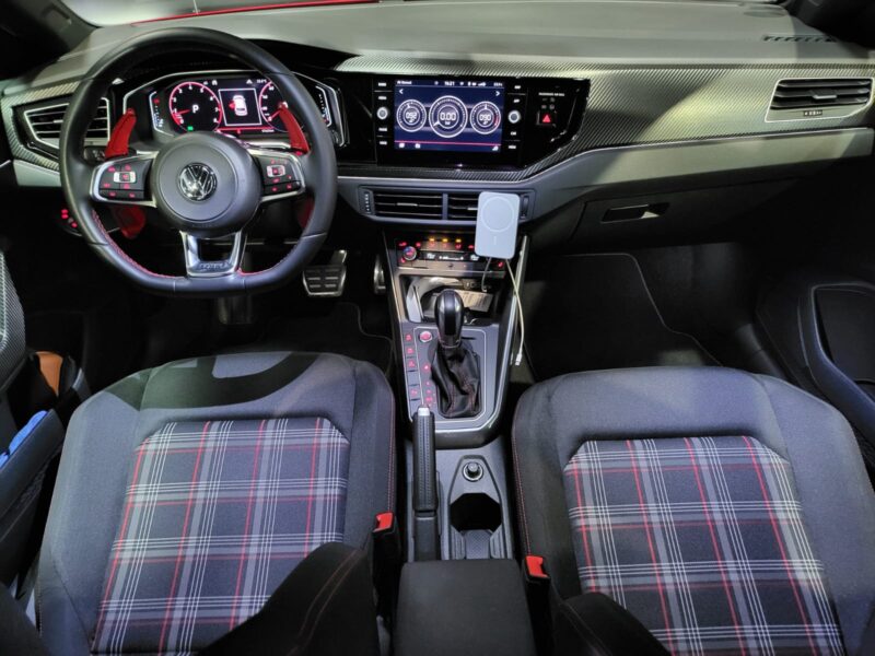 VOLKSWAGEN POLO IV GTI 2.0 TSI 200cv DSG 5p // APPLE CARPLAY/ANDROID AUTO/SIEGES CHAUFFANTS