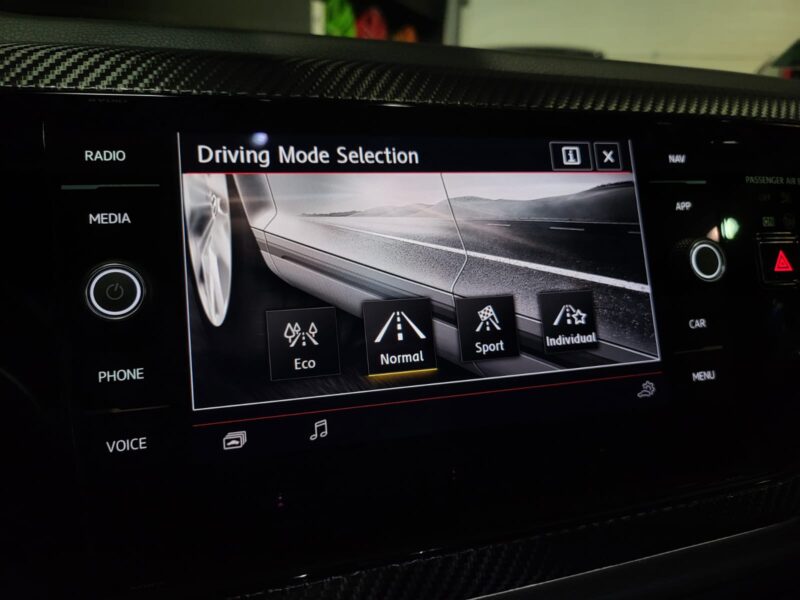 VOLKSWAGEN POLO IV GTI 2.0 TSI 200cv DSG 5p // APPLE CARPLAY/ANDROID AUTO/SIEGES CHAUFFANTS