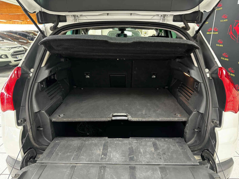 PEUGEOT 3008 1.6 HDi 112 Allure