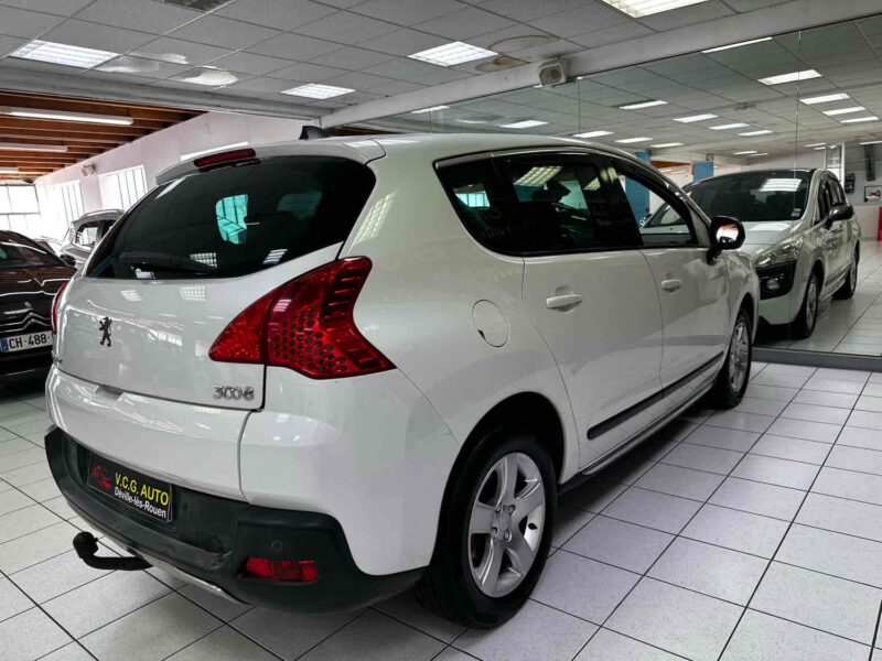 PEUGEOT 3008 1.6 HDi 112 Allure