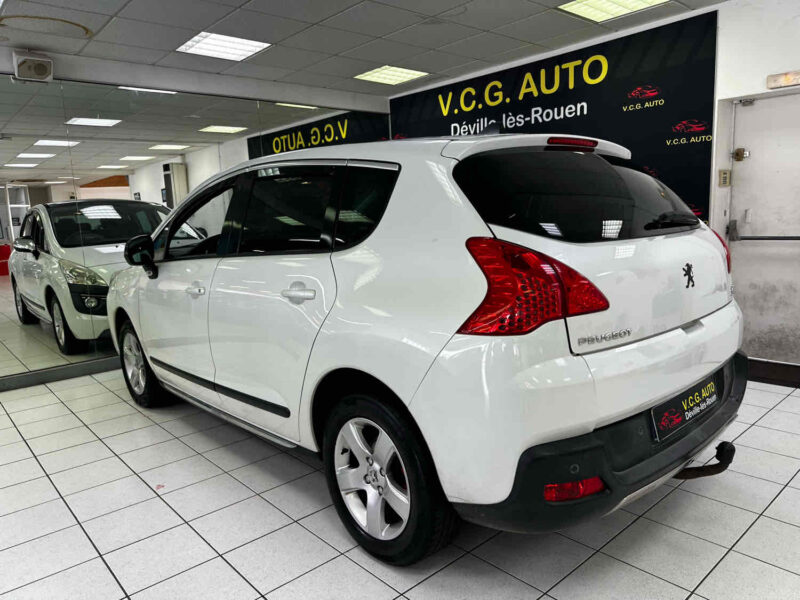 PEUGEOT 3008 1.6 HDi 112 Allure