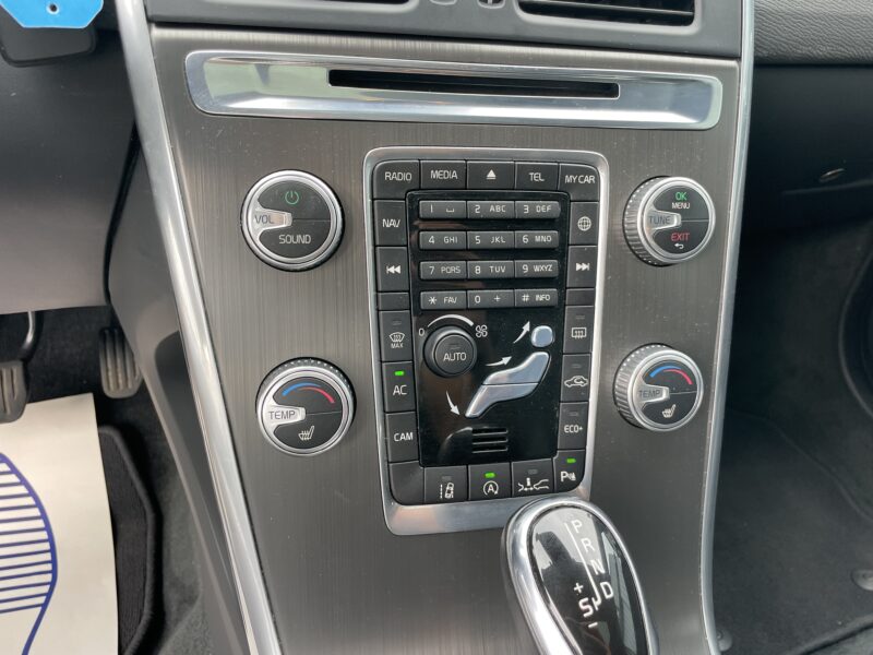 VOLVO XC60 2014 Poit Panoramique