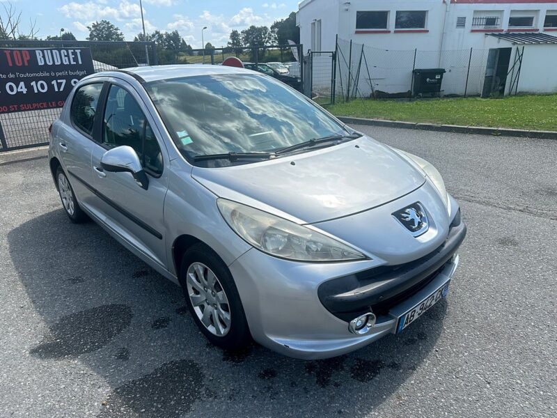 PEUGEOT 207 2009