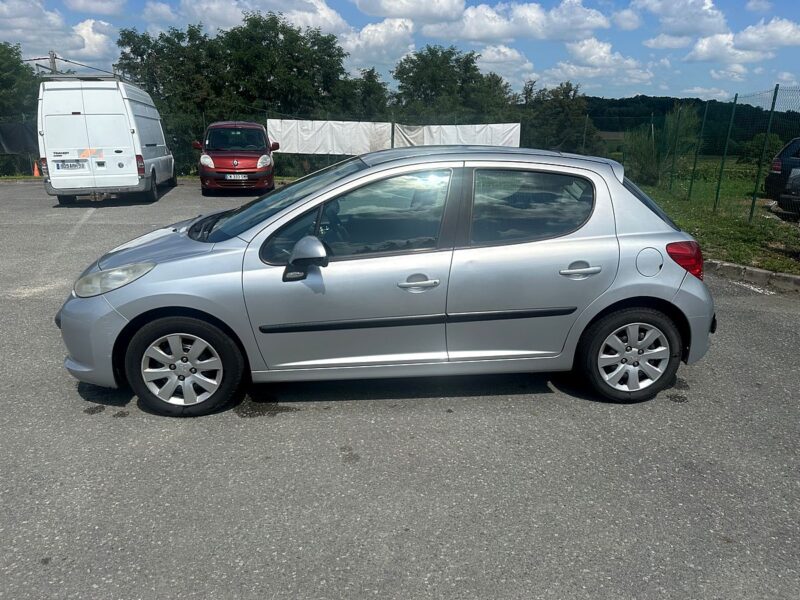 PEUGEOT 207 2009