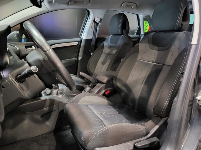 CITROEN C4 II 1.6 VTi 120cv Confort 5p // CLIM AUTO/BLUETOOTH/RADAR-AR