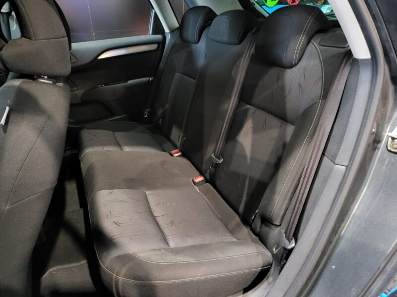 CITROEN C4 II 1.6 VTi 120cv Confort 5p // CLIM AUTO/BLUETOOTH/RADAR-AR