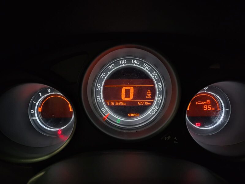 CITROEN C4 II 1.6 VTi 120cv Confort 5p // CLIM AUTO/BLUETOOTH/RADAR-AR