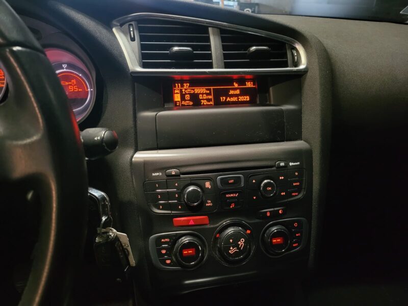 CITROEN C4 II 1.6 VTi 120cv Confort 5p // CLIM AUTO/BLUETOOTH/RADAR-AR