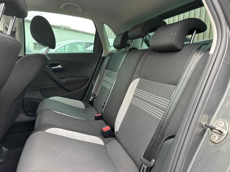 VOLKSWAGEN POLO V 2013