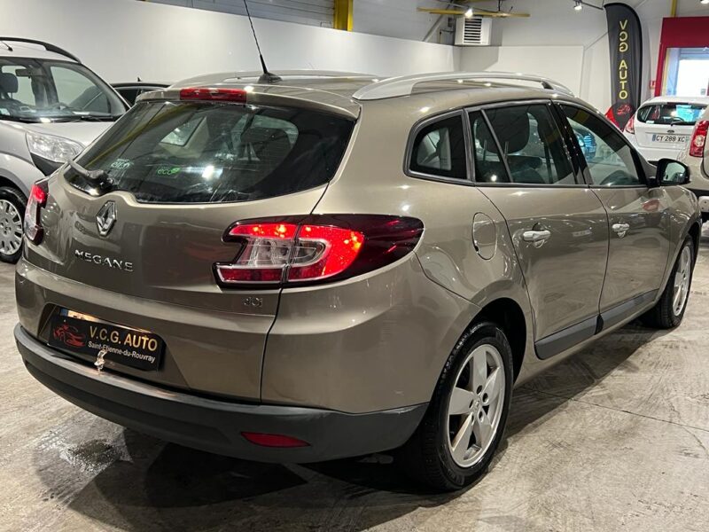 RENAULT MEGANE III ESTATE 2009