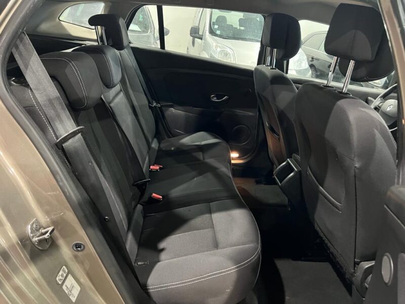 RENAULT MEGANE III ESTATE 2009