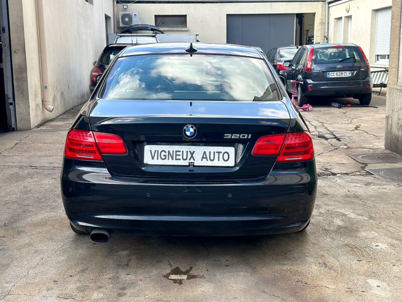 BMW SERIE 3 320 i LUXE  PAYER EN 4 X