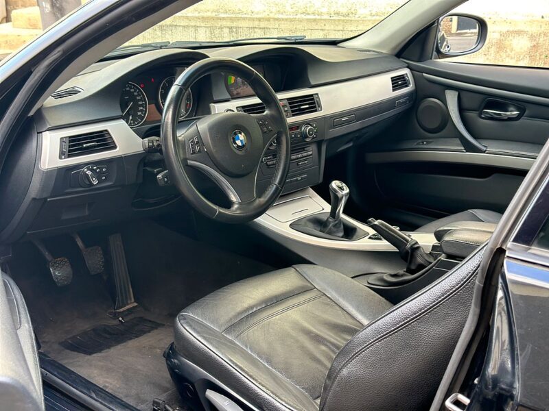 BMW SERIE 3 320 i LUXE  PAYER EN 4 X