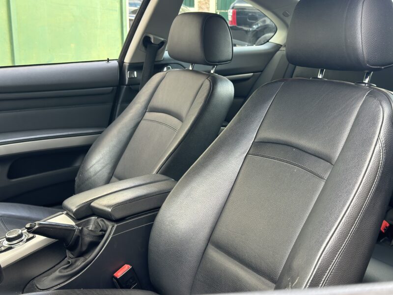 BMW SERIE 3 320 i LUXE  PAYER EN 4 X