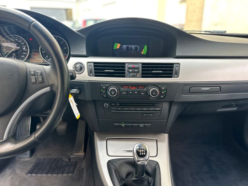 BMW SERIE 3 320 i LUXE  PAYER EN 4 X