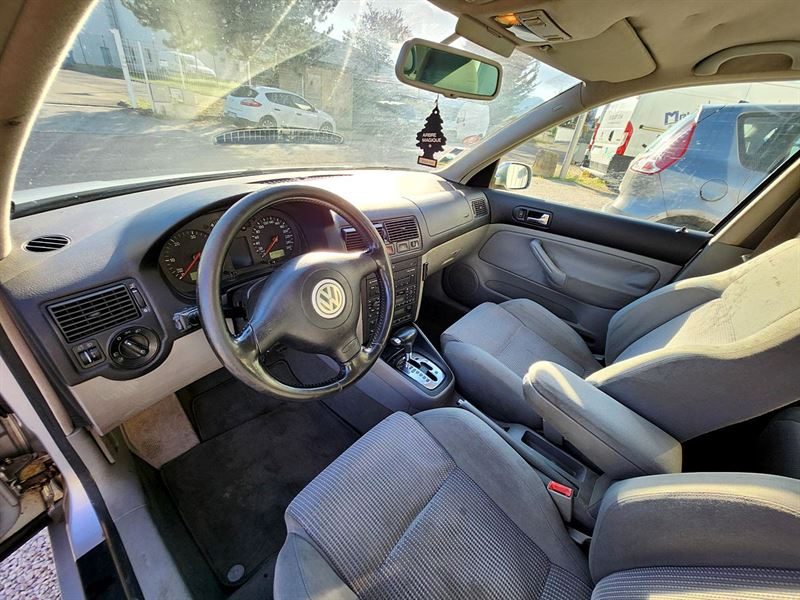 VOLKSWAGEN GOLF IV 2003