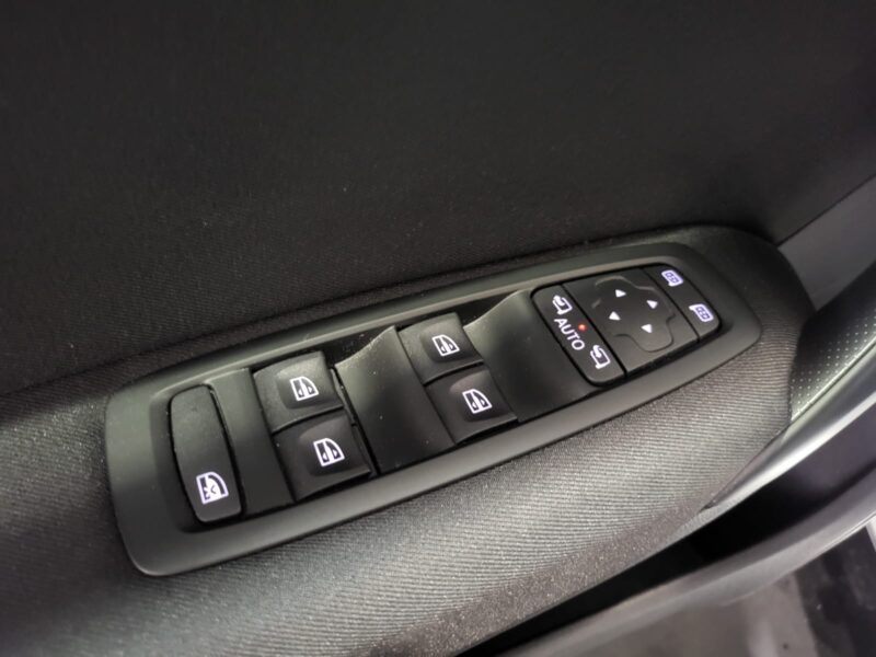 RENAULT MEGANE IV ESTATE 1.5 BluedCi 115ccv Business EDC7 1ère Main // CAMERA DE RECUL/ACCES MAINS L